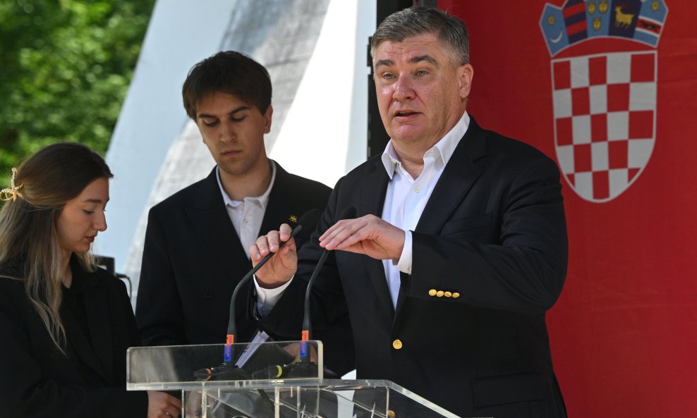 Zoran Milanović na obilježavanju Dana antifašističke borbe u Spomen-parku Brezovica kod Siska