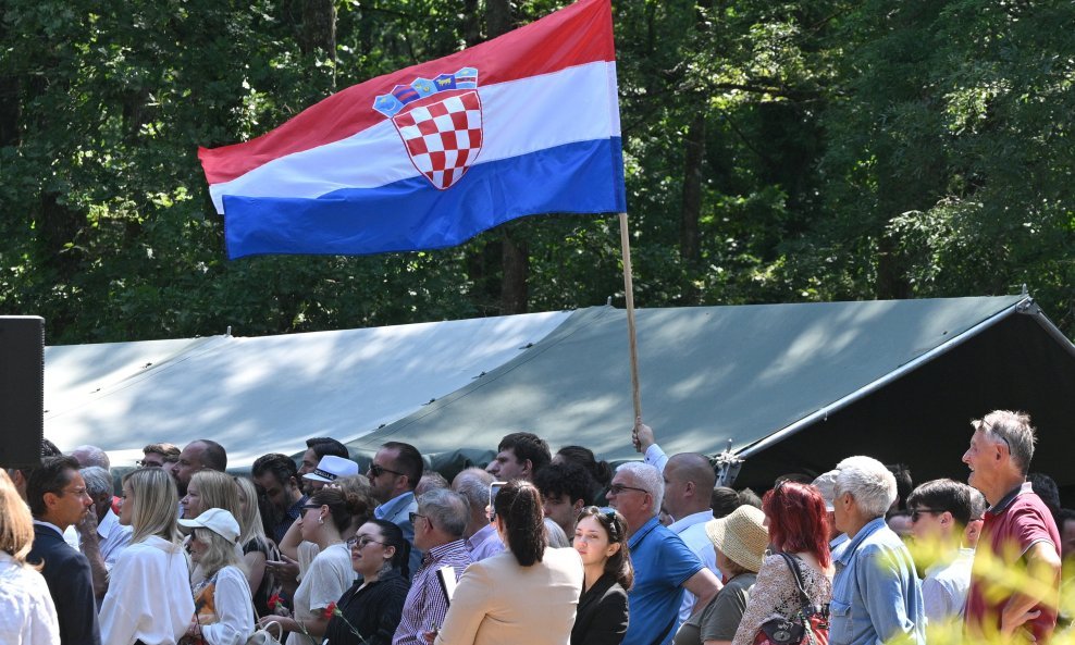 Obilježavanje Dana antifašističke borbe u Spomen-parku Brezovica kod Siska