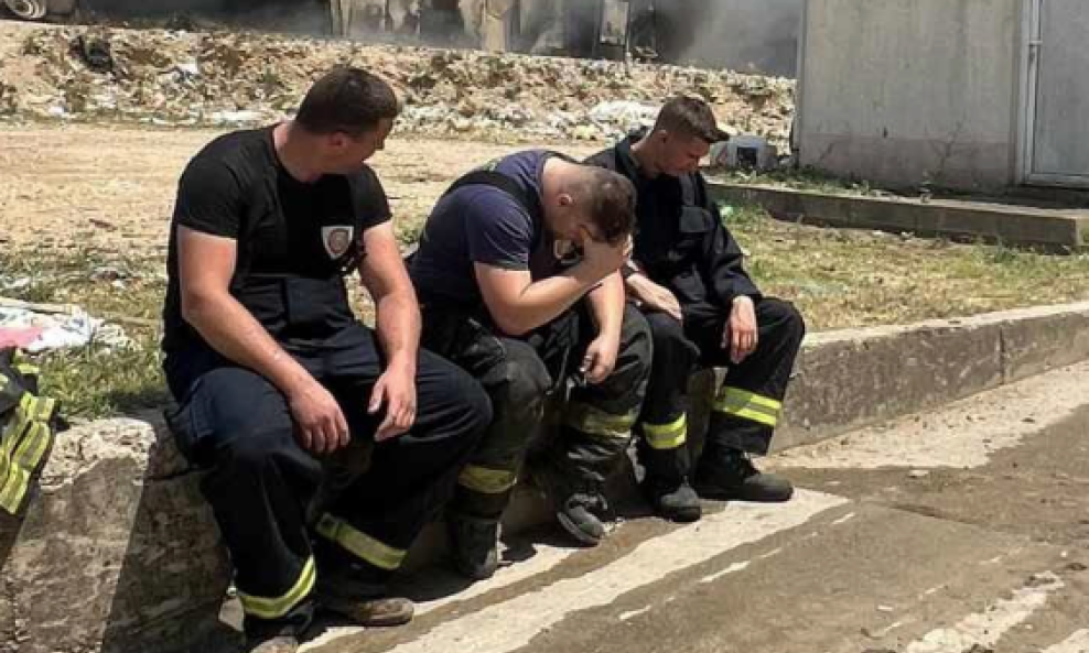 Vatrogasci u Mostaru