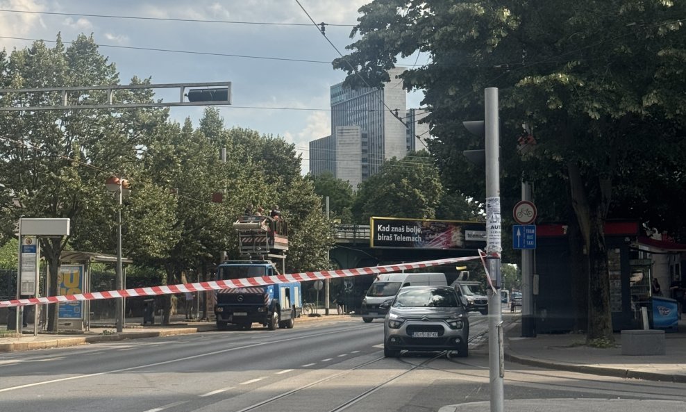 Zatvorena Savska cesta u Zagrebu