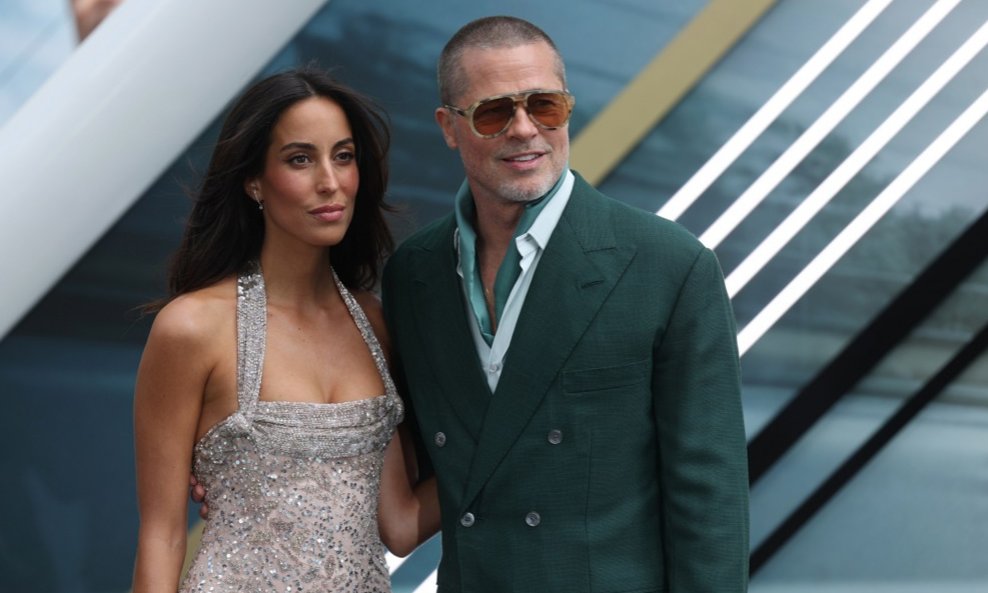 Ines de Ramon i Brad Pitt