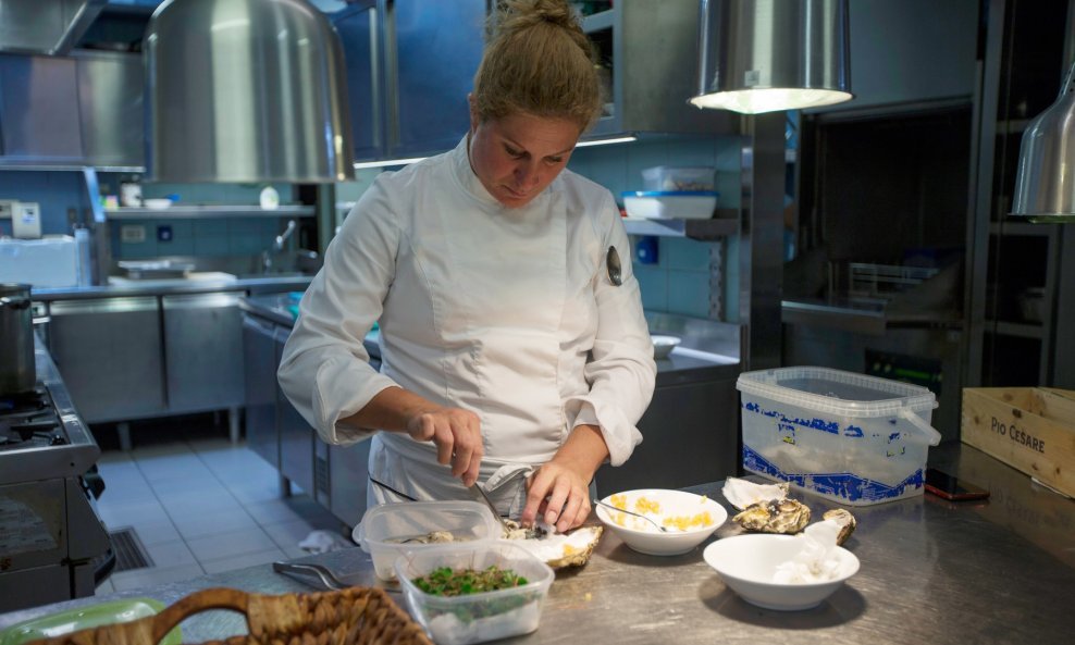 CHEF'S TABLE, Ana Ros in 'Slovenia' (Season 2, aired May 27, 2016)., Image: 288621697, License: Rights-managed, Restrictions: ©Netflix/Courtesy Everett Collection, Model Release: no, Credit line: Profimedia, Everett