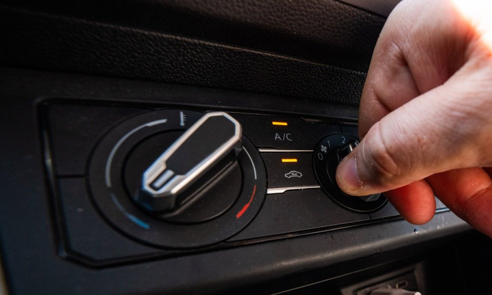 Klima u automobilu