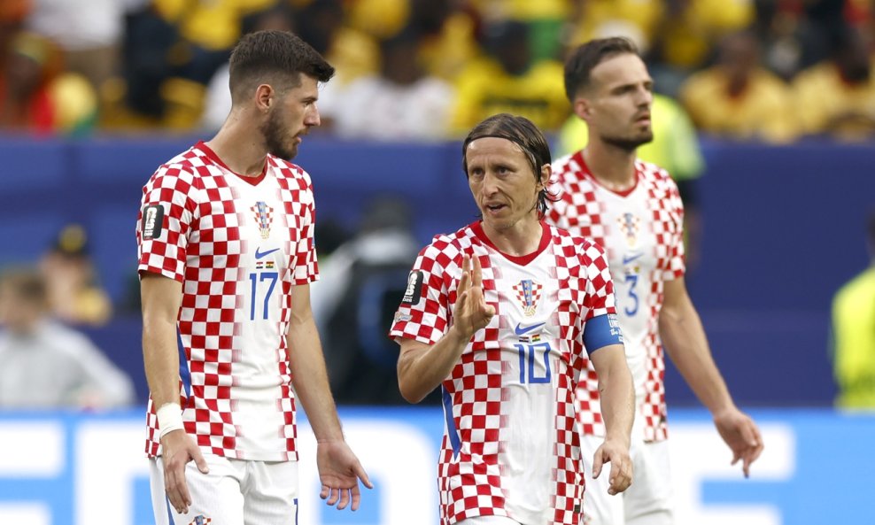Petar Sučić i Luka Modrić