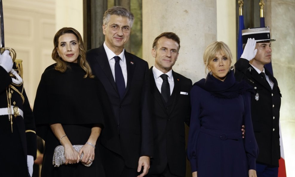 Andrej Plenković i Ana Maslać Plenković u Parizu s Emmanuelom i Brigitte Macron