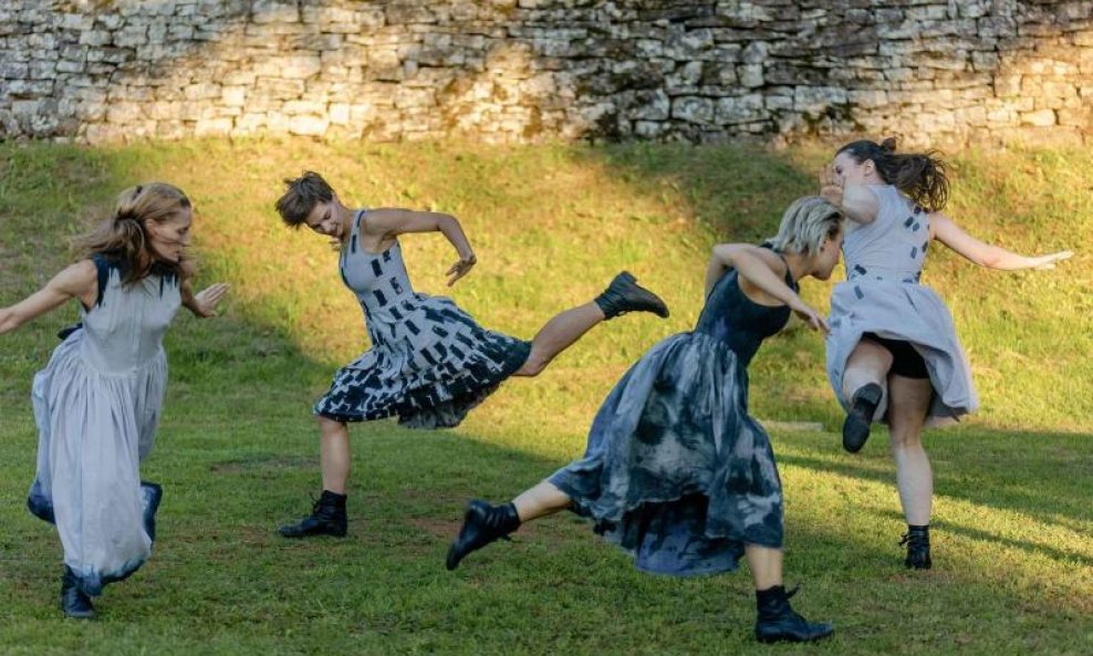 Danube Dance Alliance: Recyclism, plesne minijature