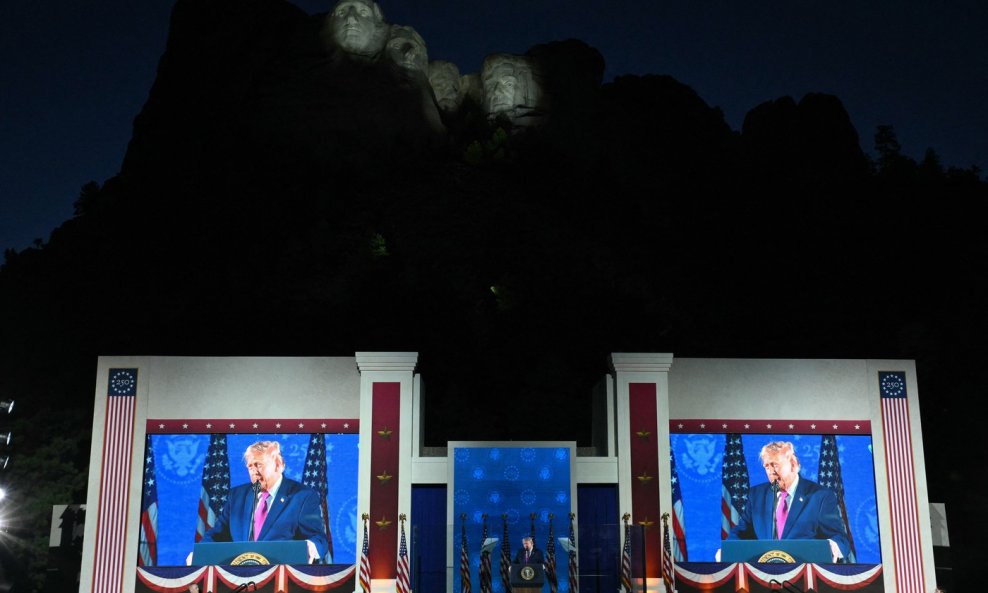 Donald Trump kod Mount Rushmore