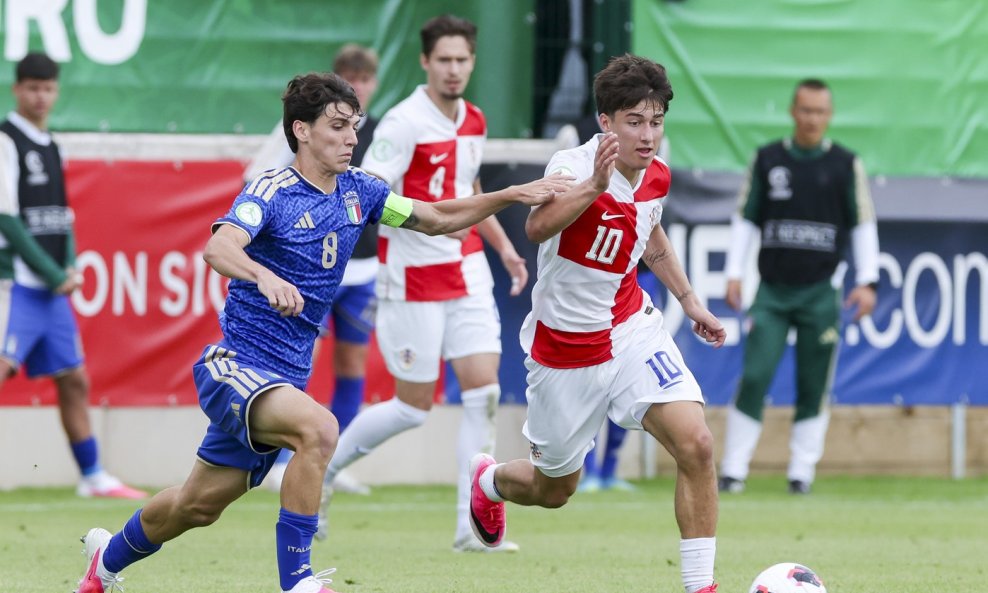 Hrvatska nogometna U-19 reprezentacija