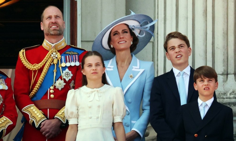 Princ William i Kate Middleton s djecom