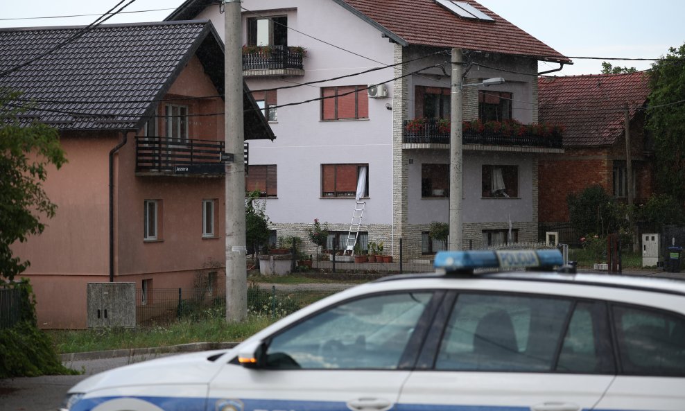 Policija je dojurila u Donji Dragonožec