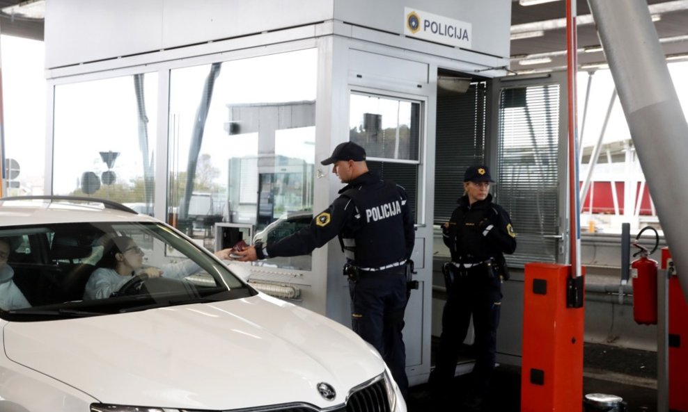 Slovenska policija - Ilustracija
