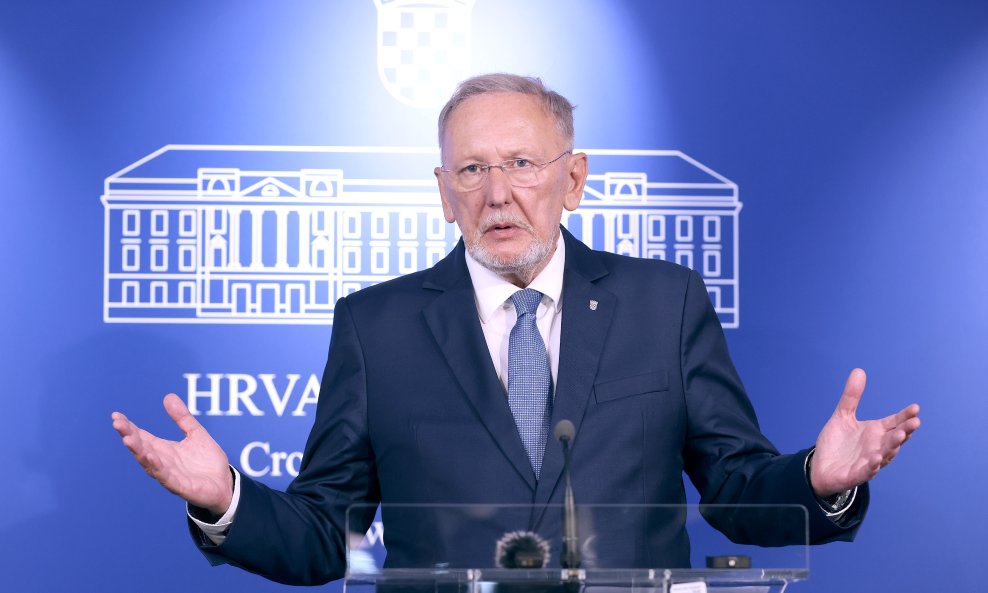 Davor Božinović