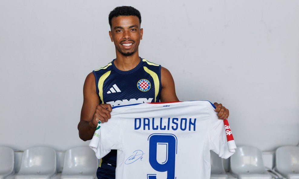 Dalisson s 'krivim' dresom