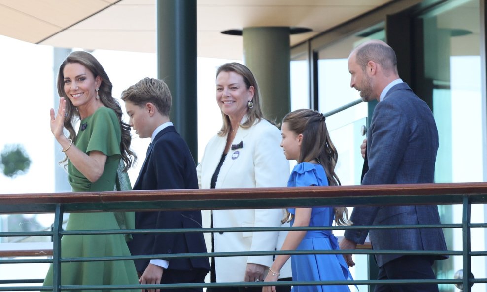 Princ William, Kate Middleton, prince George i princess Charlotte