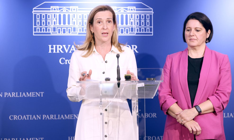 Mirela Ahmetović i Marija Lugarić