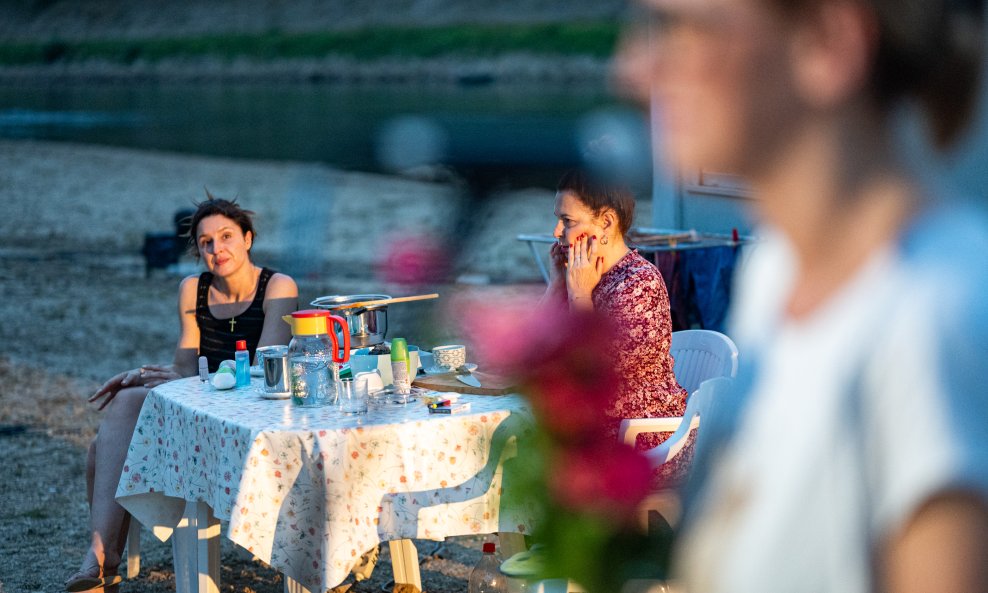 Proba predstave 'Kad ne čuješ tu rijeku'