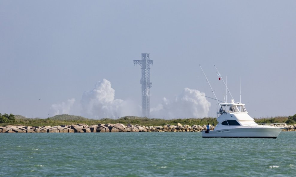 Obustavljeno lansiranje SpaceX rakete