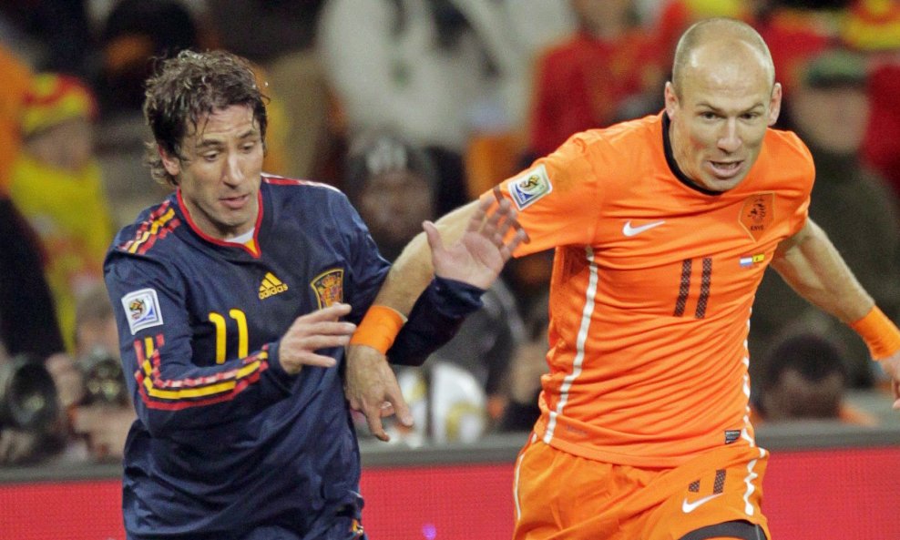 Joan Capdevila i Arjen Robben 2010.