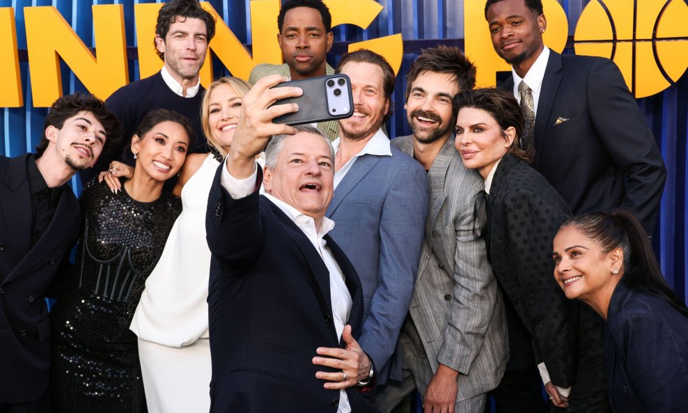 Ted Sarandos s ekipom serije 'Running Point'