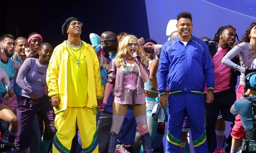 Madonna s Brazilcima Ronaldinhom i Ronaldom