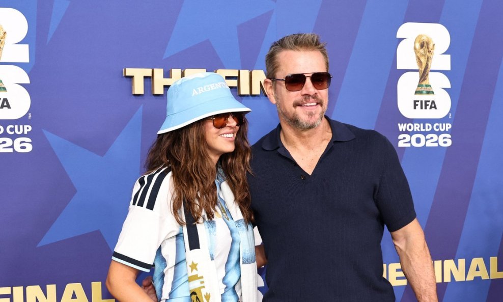 Matt Damon sa suprugom Lucianom Damon