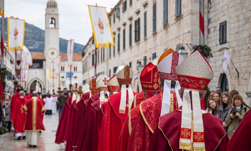 Biskupska procesija u Dubrovniku za sv. Vlaha - Ilustracija
