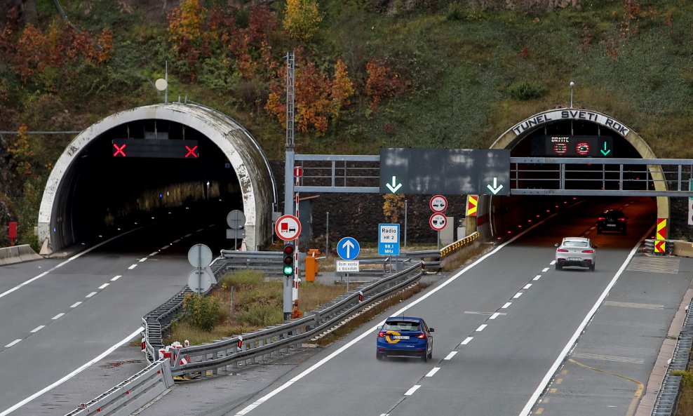 Tunel Sveti Rok