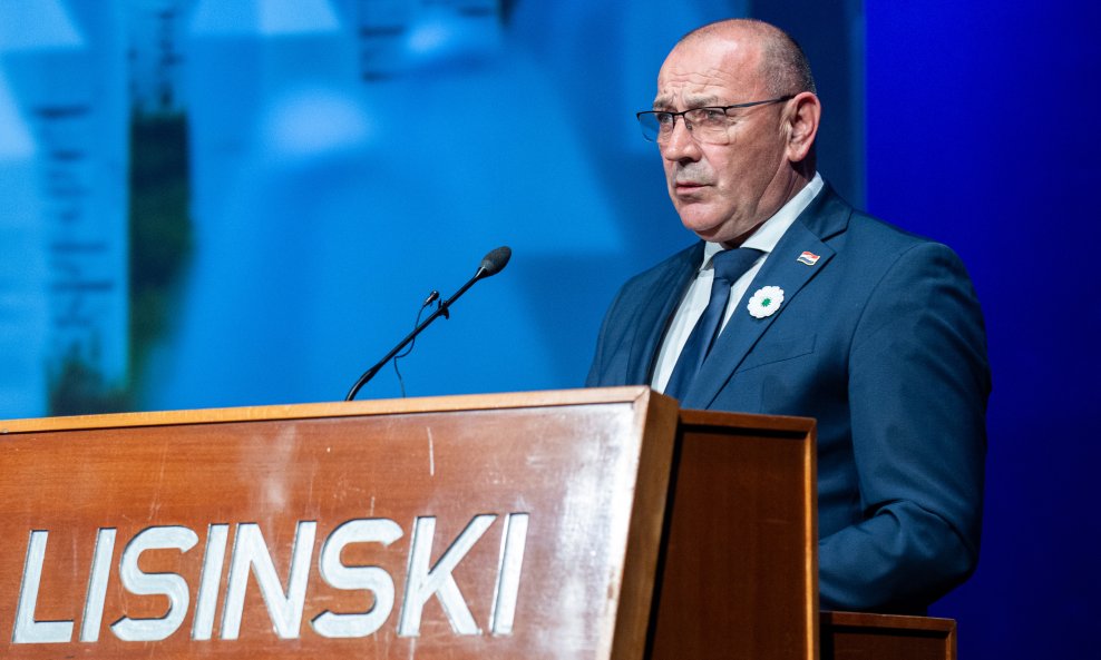 Tomo Medved, ministar branitelja