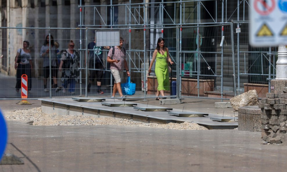 Završava se ugradnja podzemnih spremnika u centru Zagreba