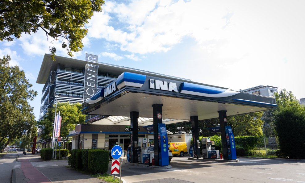 Ina- benzinska postaja u Miramarskoj u Zagrebu