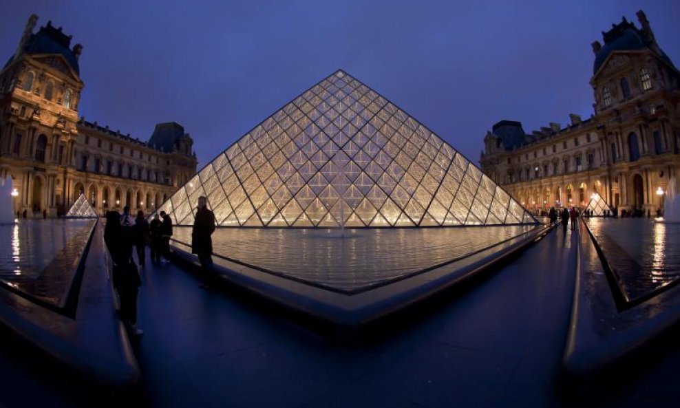 Louvre Pariz