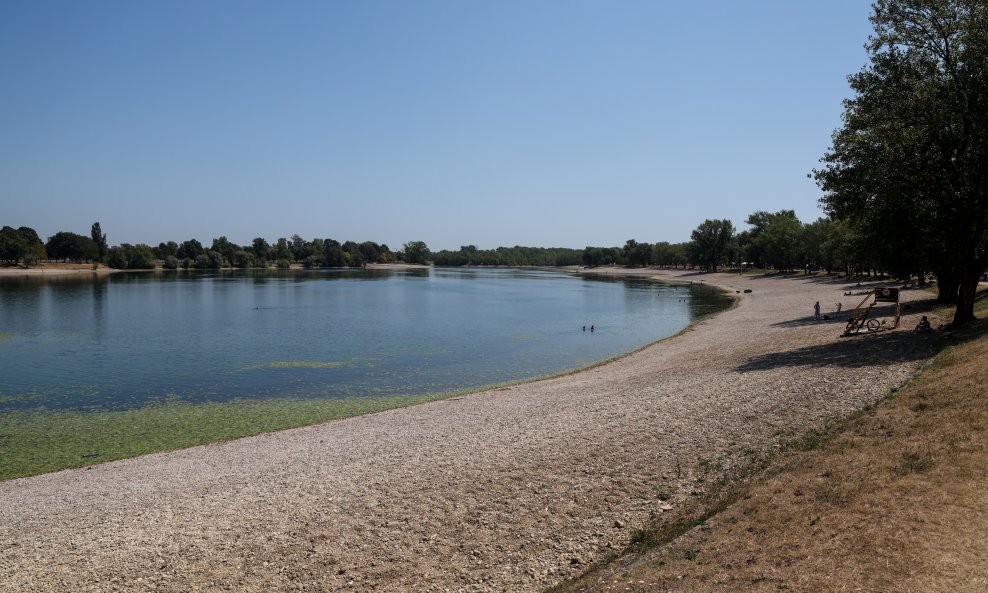 Zagreb: Veliko jezero i Otok Trešnjevka više nemaju status kupališta
