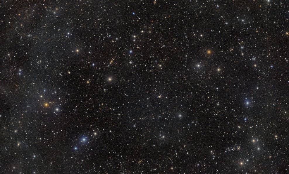 Polje COSMOS i njegova okolina u zviježđu Sextans