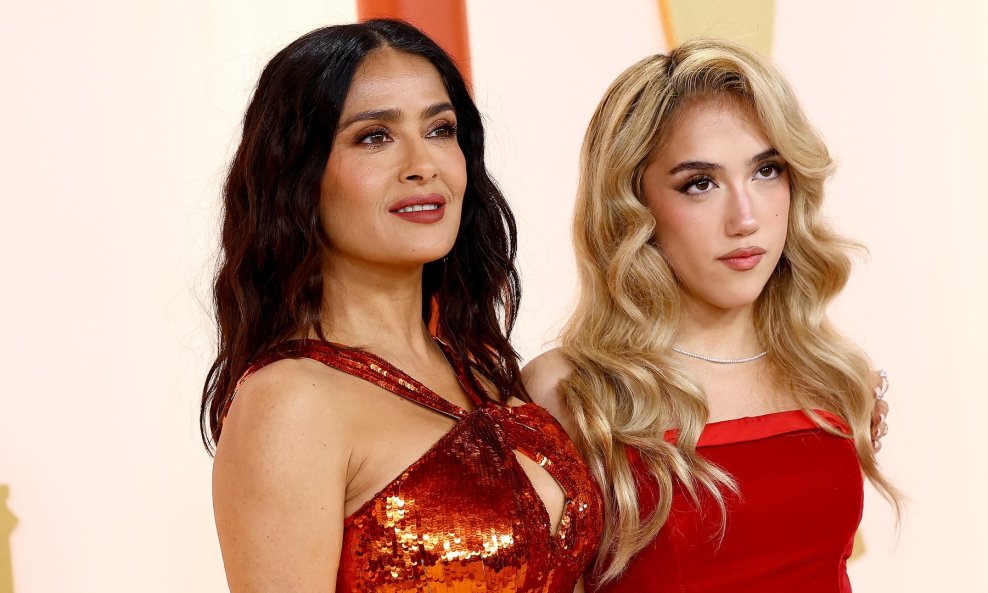 Valentina Paloma Pinault, Salma Hayek