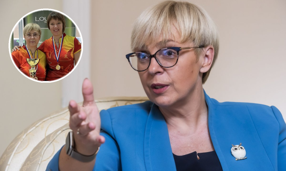 Nataša Pirc Musar s partnericom u bowlingu Viktorijom Krivolutskajom (u krugu)
