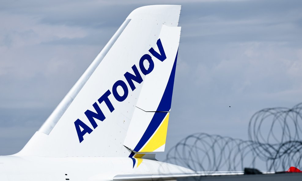 Avion Antonov na aerodromu Leipzig/Halle