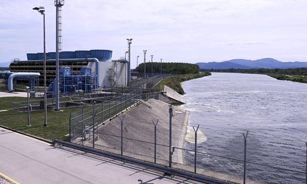 Nuklearna elektrana Krško, rijeka Sava