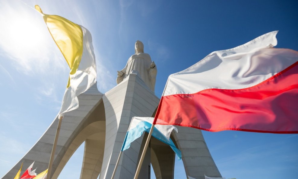 Kip Djevice Marije u Poljskoj