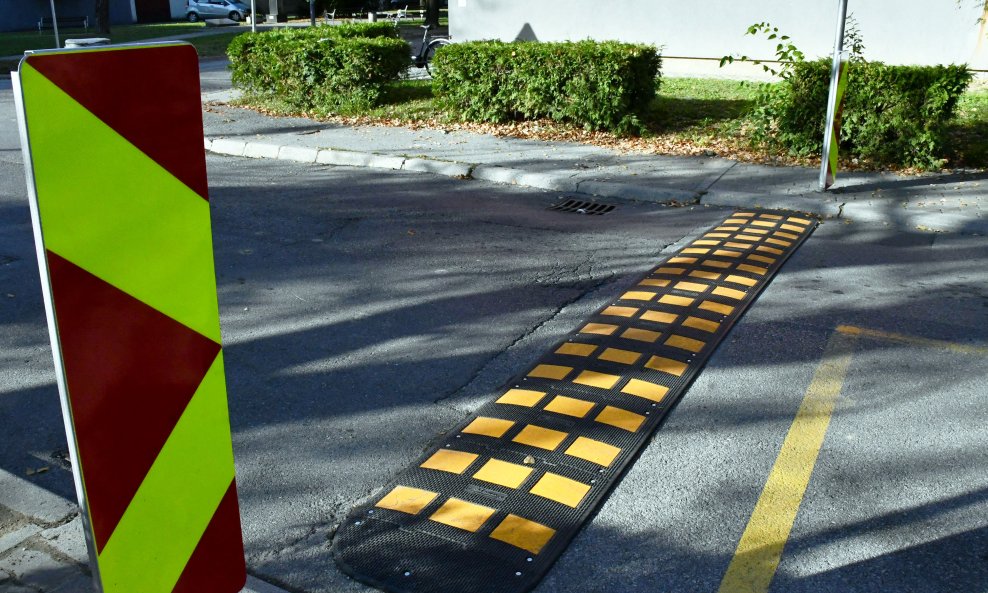 Ležeći policajci
