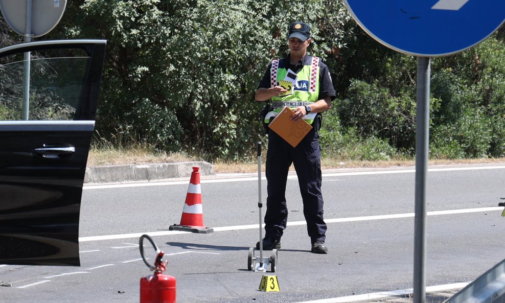 Policija na očevidu