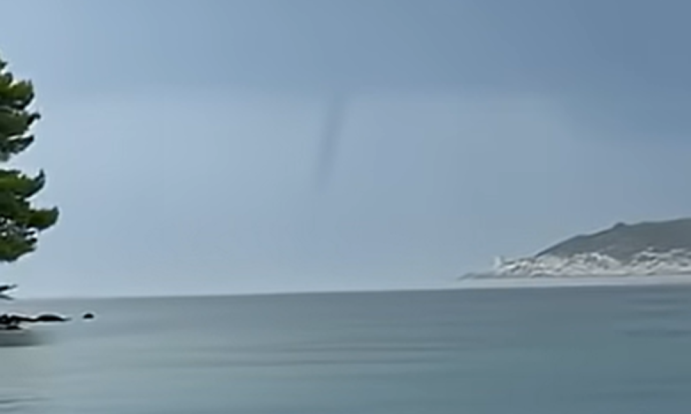 Pijavica kod Korčule