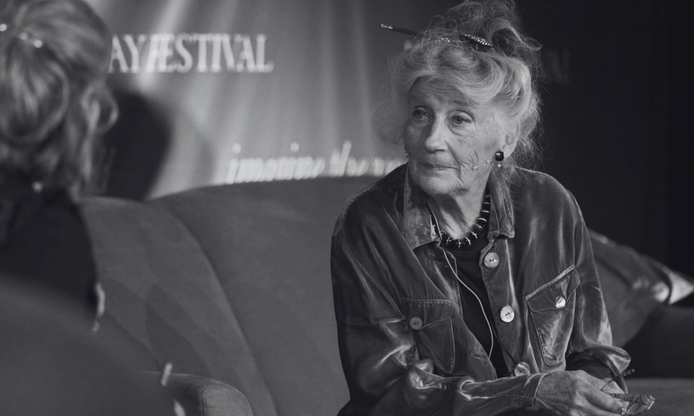 Phyllida Law