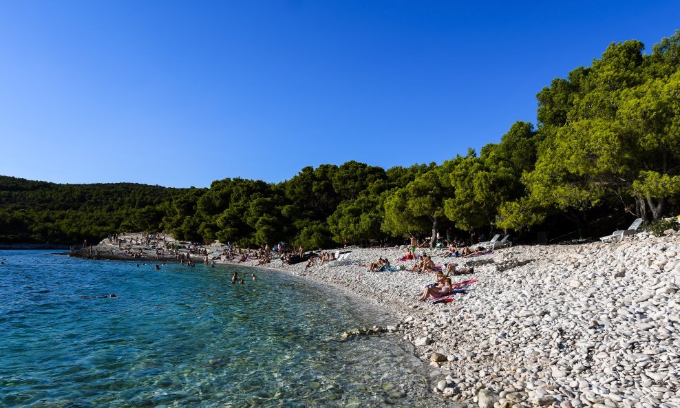 Srebrna plaža na otoku Visu