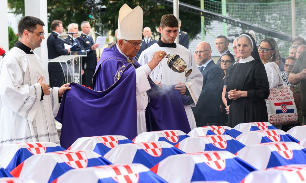 Komemoraciji je nazočio i ministar Medved