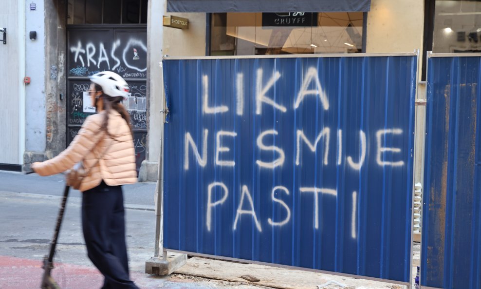 Zagreb: Grafit "Lika ne smije pasti" u Masarykovoj