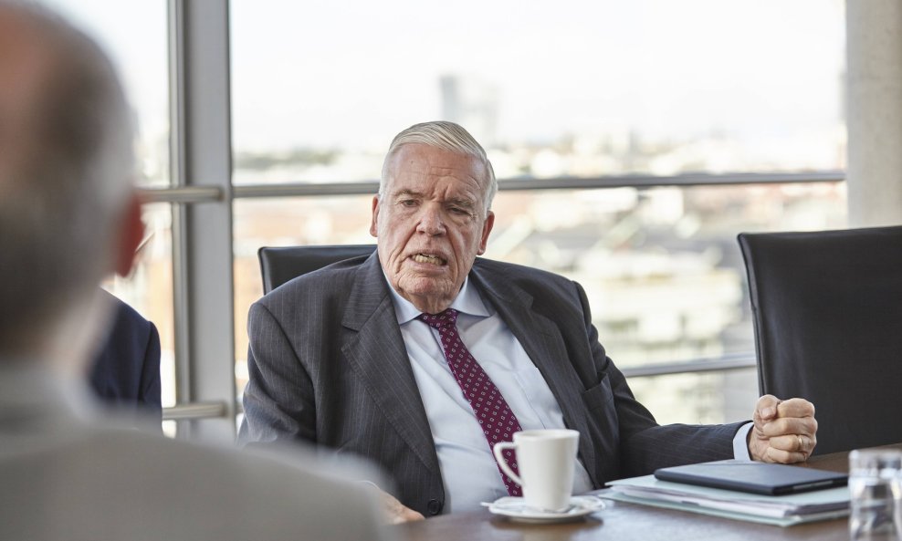 Klaus-Michael Kühne