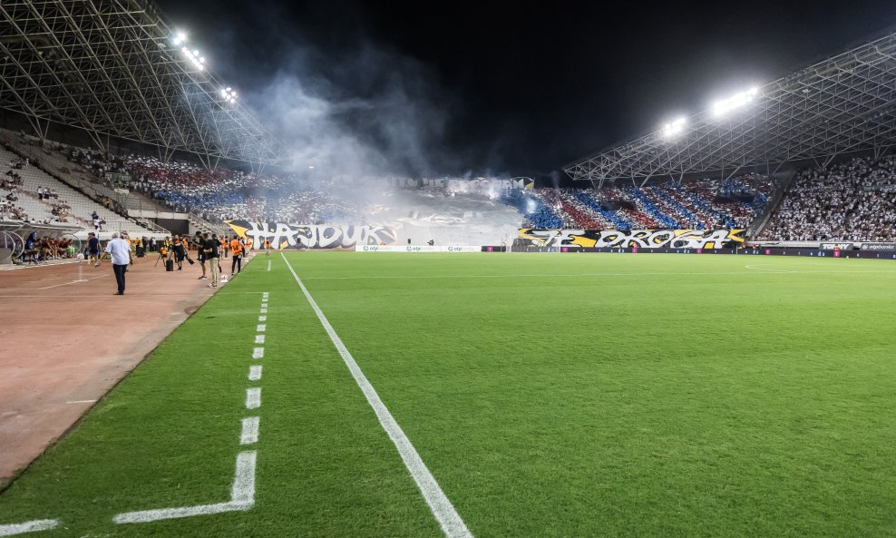 Torcida na utakmici Hajduk - Rakow