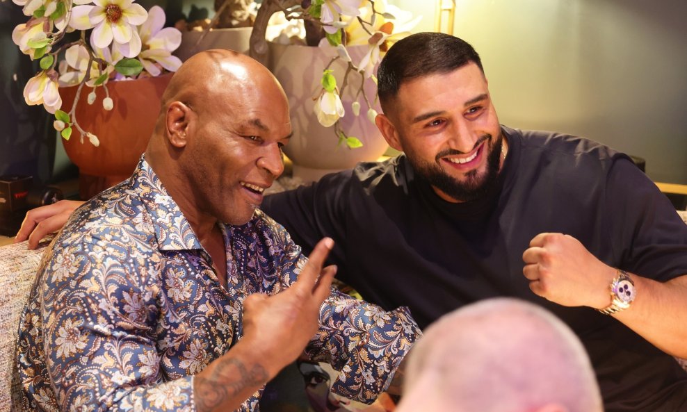 Mike Tyson i Agit Kabayel