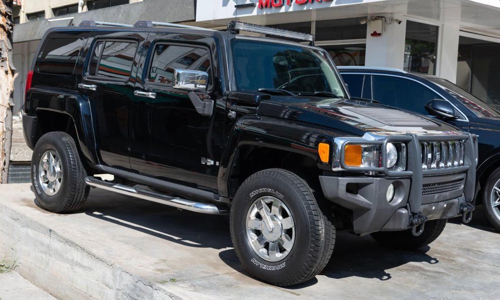 Hummer H3