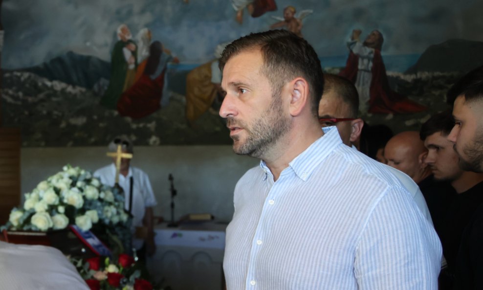 Tomislav Šuta